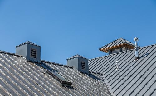 Metal Or Asphalt Roofs With Qualified Coatings