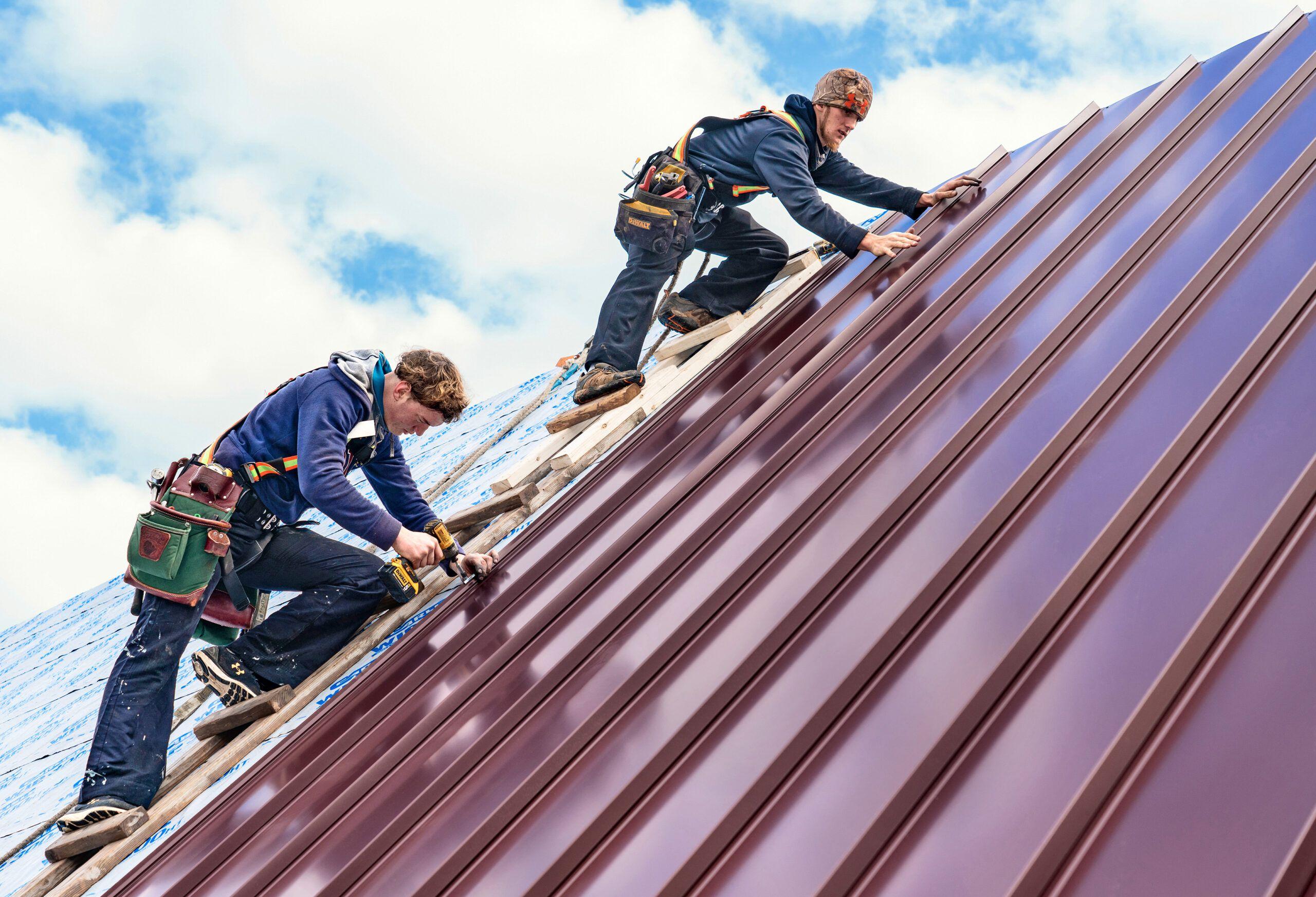 How Long Does It Take to Install a Metal Roof: Factors and Timeline