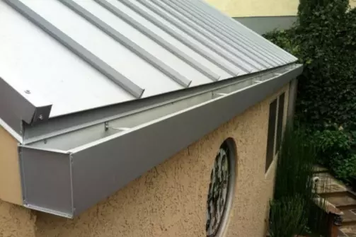 Can You Have Gutters With A Metal Roof