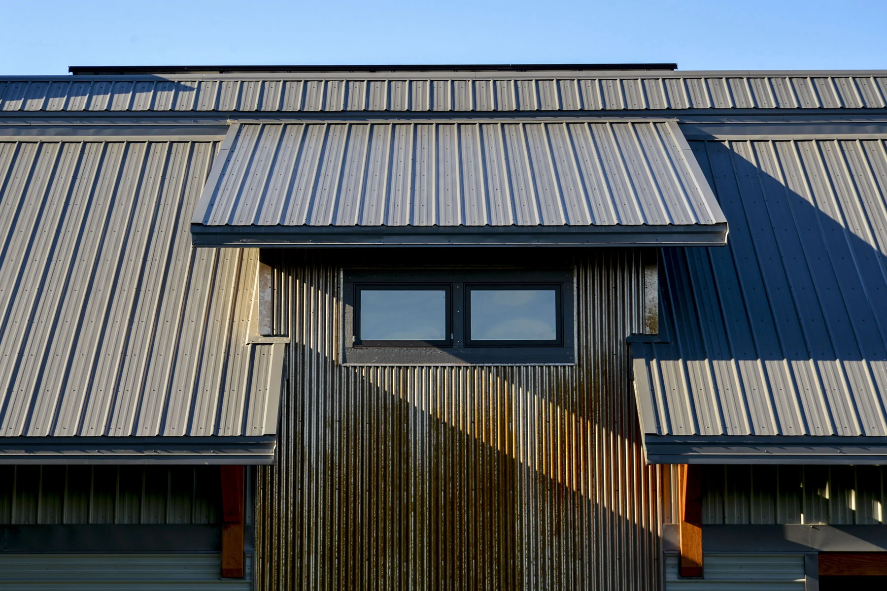 Enhancing Your Roof’s Aesthetic Appeal with a Painted Rib Metal Roof