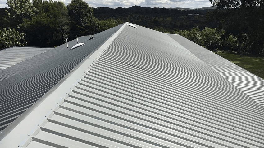 Do Houses With Steel Roofs Creak More In The Wind