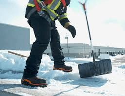 Do You Have To Clear Snow From Trailer House Roofs