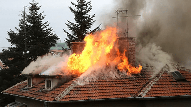 Former Giants Player Saves Man From Roof Of Burning House in Dramatic Rescue: Heroic Act