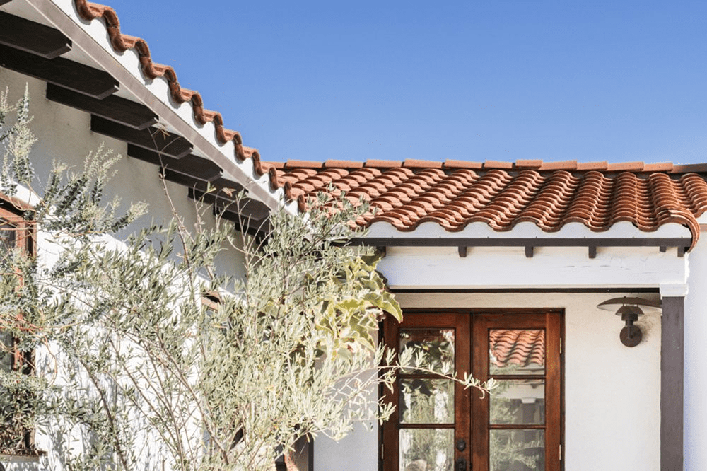 How Long Does It Take To Tile A House Roof? A Complete Time and Process Guide for Homeowners