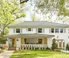 How To Decorate A White House With A Green Roof for Elegant Curb Appeal? Stunning Design Tips