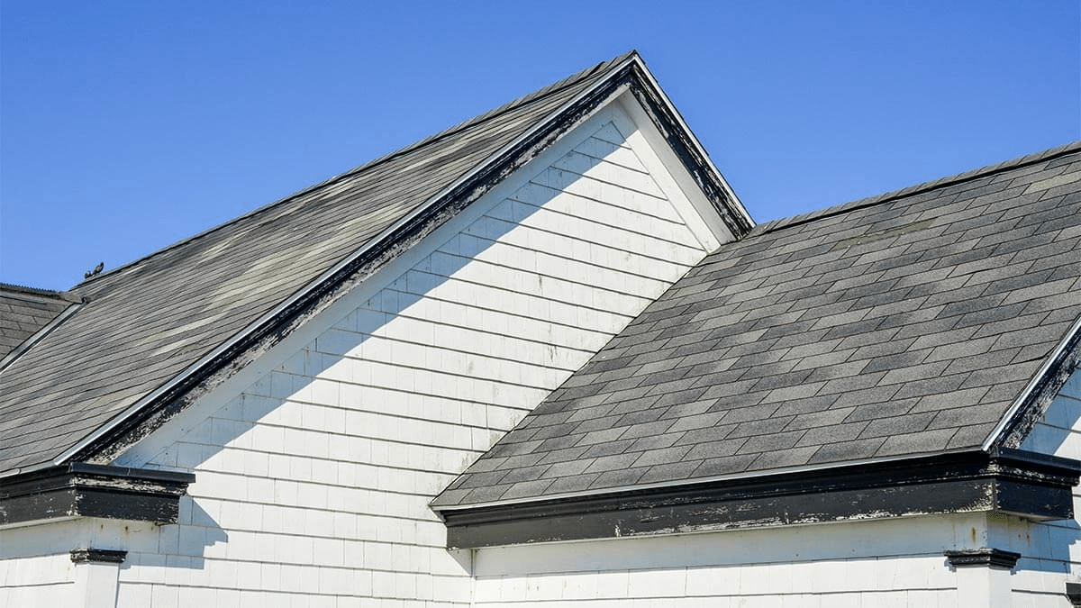 Must A Roof Be A Certain Age To Sell House