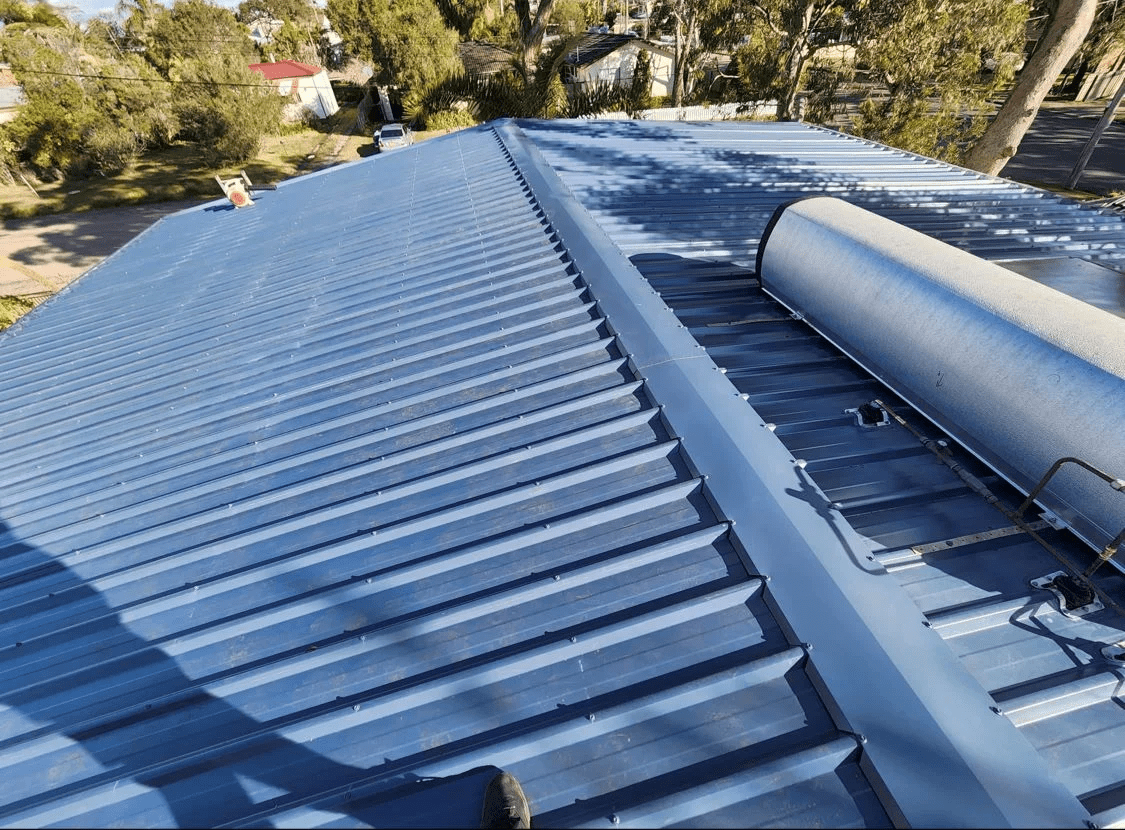 Roof Made Of Tin Keep The House Cool In Summer