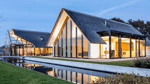 What Does a Roof Look Like on a Modern House?