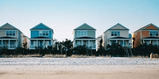 What Is the Average Roof Life of a Beach House?