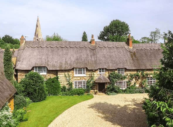 Why Do Houses With Thatched Roofs Keep Cool in Summer